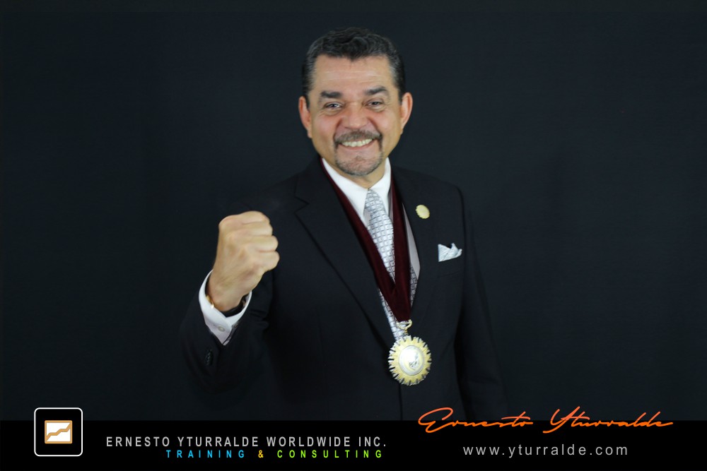 Ernesto Yturralde facilitador de Team Building y Talleres de Cuerdas Bajas en Bogotá y Colombia